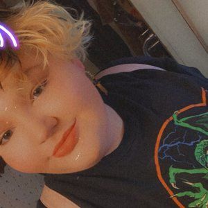 Meet your Posher, Shalyn